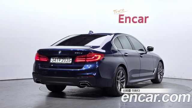 BMW 5-Series G30 520d M Sport Package Plus - фото 1
