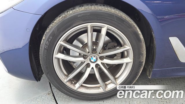 BMW 5-Series G30 520d M Sport Package Plus - фото 4