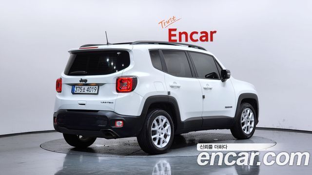 Jeep Renegade 2.4 Limited - фото 1