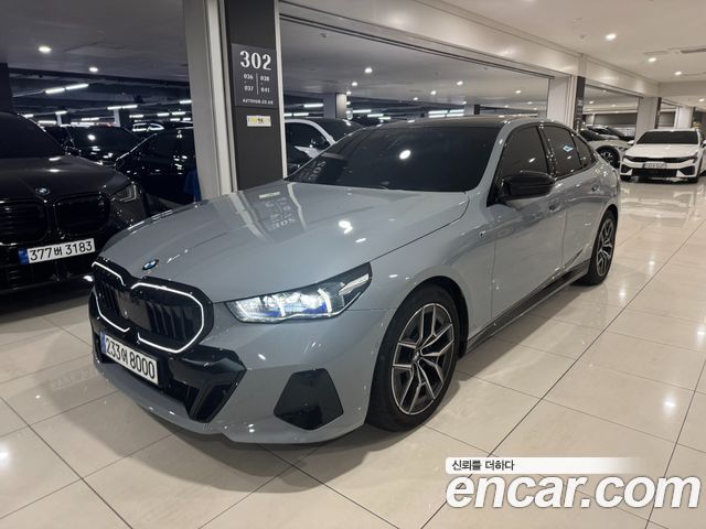 BMW 5-Series G60 520i M Sport - фото 0
