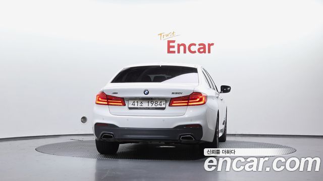 BMW 5-Series G30 530i xDrive M Sport Package Plus - фото 2