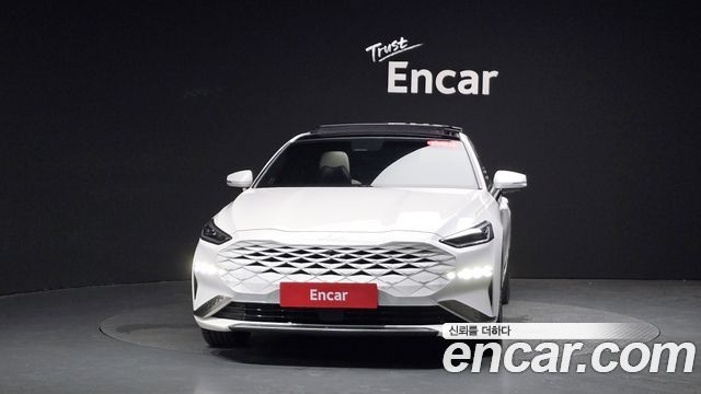 Kia K8 2.5 Gasoline 2WD Signature - фото 1