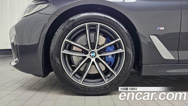 BMW 5-Series G30 520i M Sport - фото 4