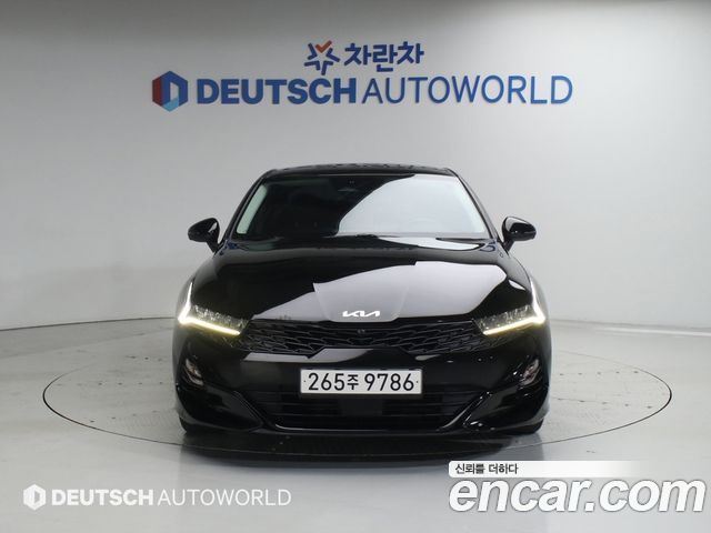 Kia K5 3-го поколения 2.0 Prestige - фото 0