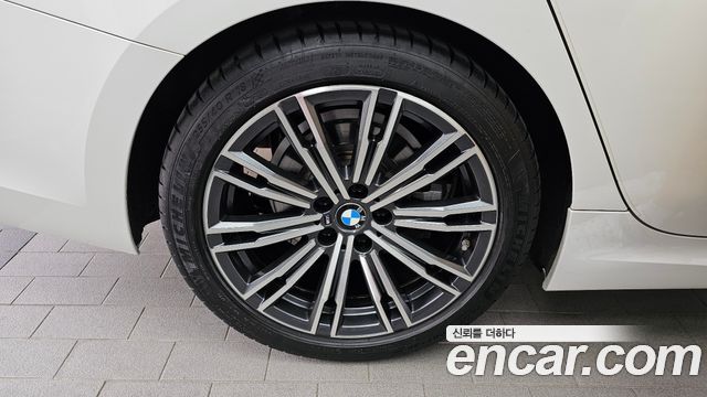 BMW 3-Series G20 320i M Sport - фото 4