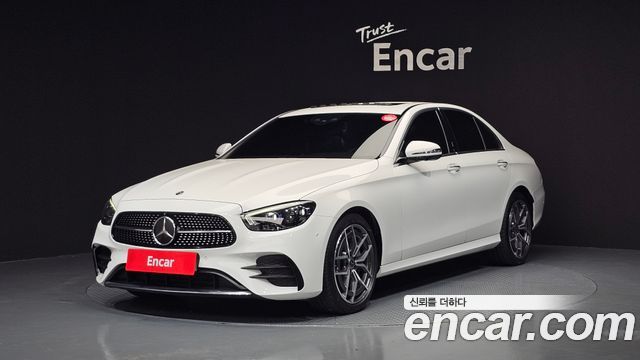 Mercedes-Benz E-Class W213 E220d 4MATIC AMG Line - фото 0
