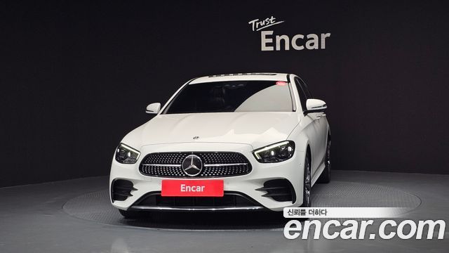 Mercedes-Benz E-Class W213 E220d 4MATIC AMG Line - фото 2