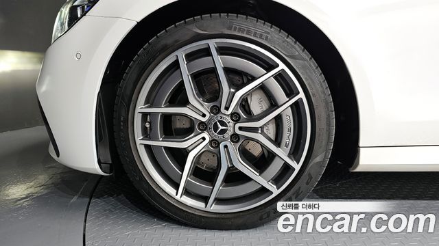 Mercedes-Benz E-Class W213 E220d 4MATIC AMG Line - фото 4