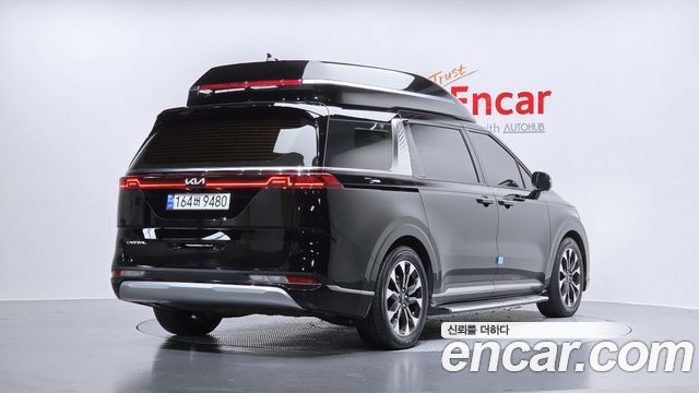 Kia Carnival 4-го поколения 9-Seater Hi-Limousine Signature - фото 1