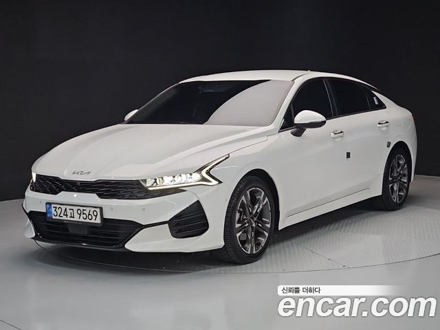 Kia K5 3-го поколения 2.0 Signature - фото 0
