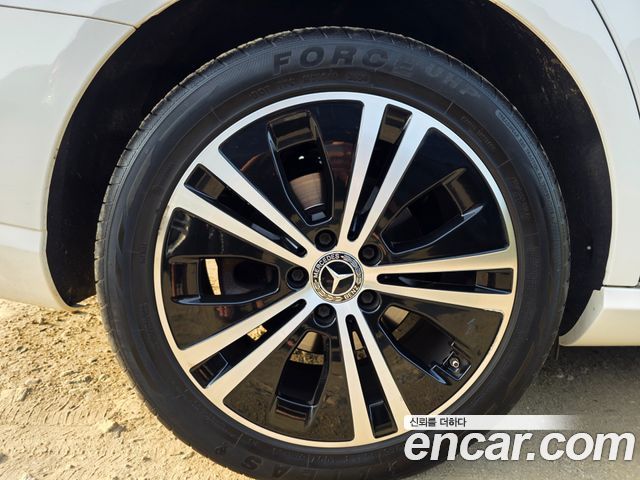Mercedes-Benz E-Class W213 E250 Avantgarde - фото 4