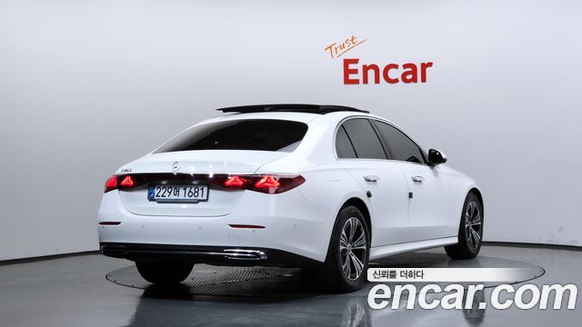 Mercedes-Benz E-Class W214 E200 Avantgarde - фото 2