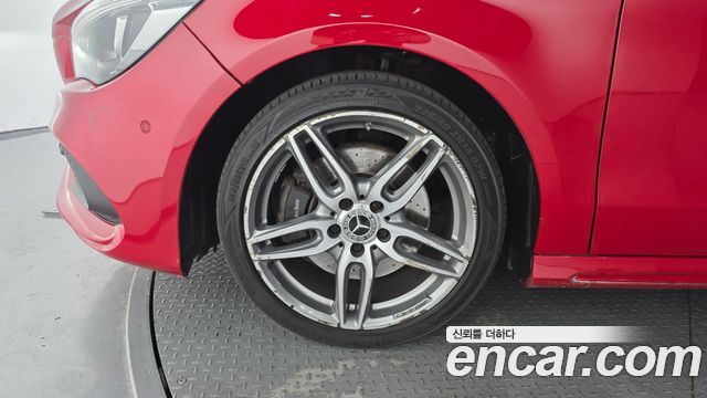 Mercedes-Benz CLA-Class C117 CLA220 AMG Line - фото 4
