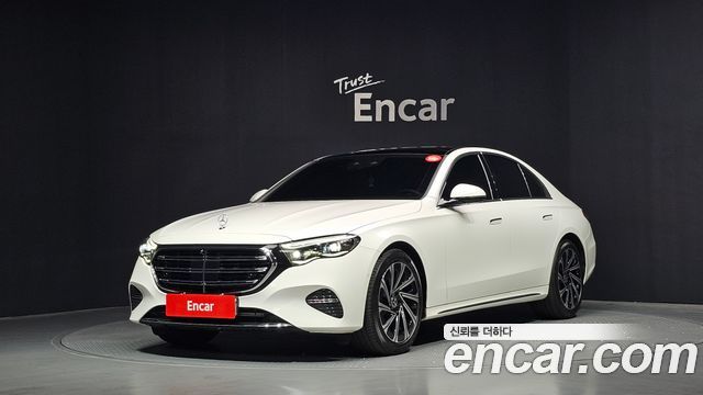 Mercedes-Benz E-Class W214 E300 4MATIC Exclusive - фото 0