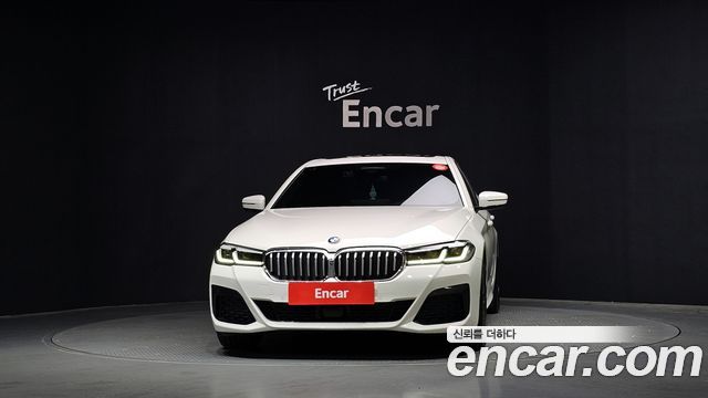 BMW 5-Series G30 523d M Sport - фото 2