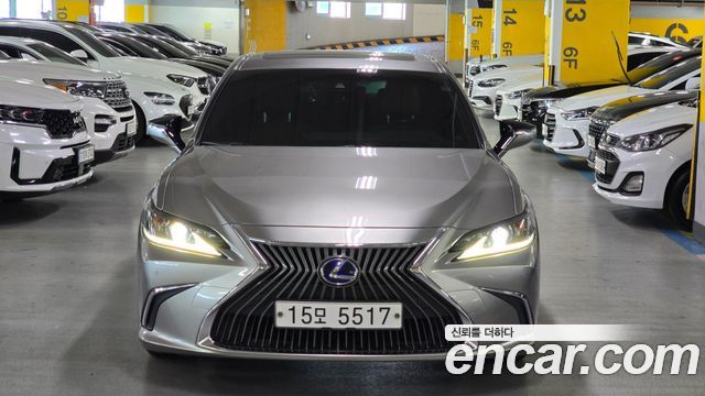 Lexus ES 7-го поколения Executive - фото 0