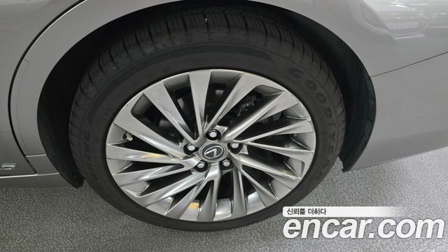 Lexus ES 7-го поколения Executive - фото 4