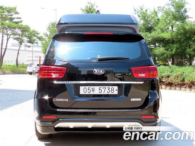 Kia Carnival Новый Gasoline 9-Seater Hi-Limousine Noblesse Special - фото 3