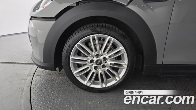 Mini Cooper 5-Door Classic Plus 3rd - фото 4