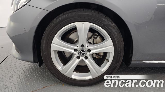 Mercedes-Benz E-Class W213 E200 Avantgarde - фото 4