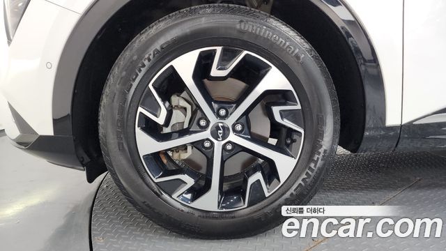 Kia Sportage 5-го поколения, гибрид Signature 2WD - фото 4