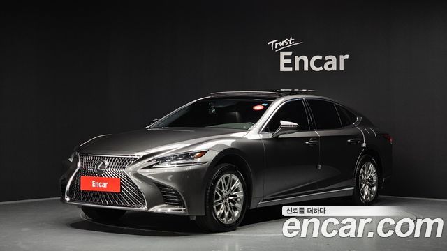 Lexus LS LS500 3.5 Luxury AWD - фото 0
