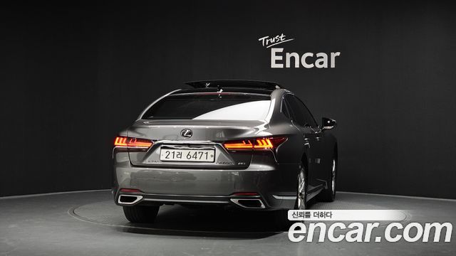 Lexus LS LS500 3.5 Luxury AWD - фото 3