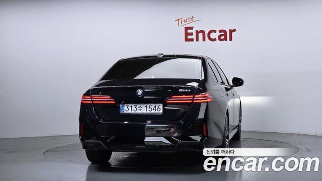 BMW 5-Series G60 520i M Sport - фото 3