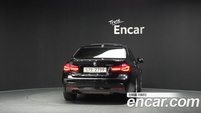 BMW 3-Series F30 330i M Sport Shadow - фото 3