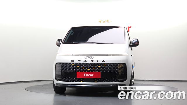 Hyundai Staria 4WD Lounge 7-Seater Inspiration - фото 2