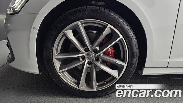 Audi A6 C8 45 TFSI Quattro Premium - фото 4