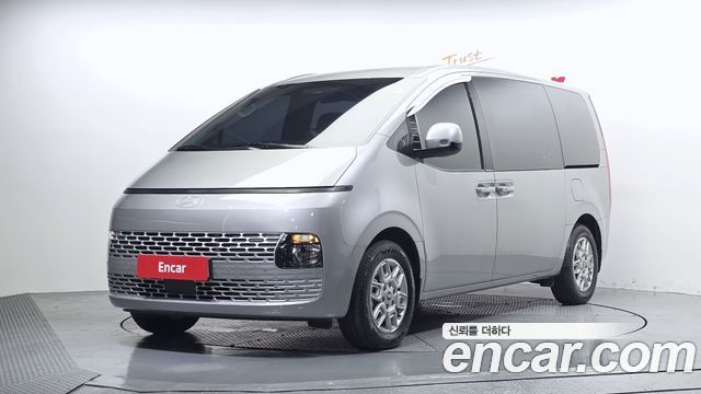 Hyundai Staria HEV 1.6 Tourer 11-Seater Modern - фото 0
