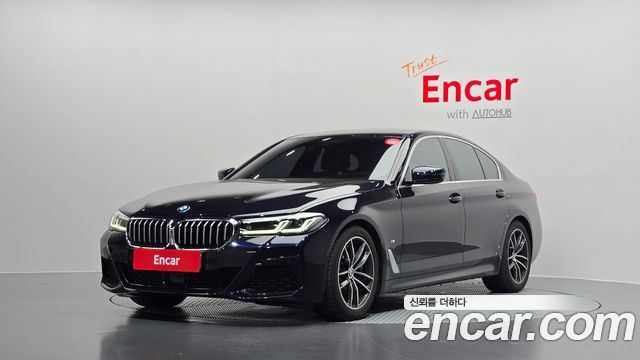 BMW 5-Series G30 520i M Sport - фото 0