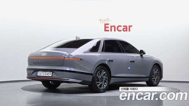 Hyundai Grandeur GN7, гибрид Premium - фото 1