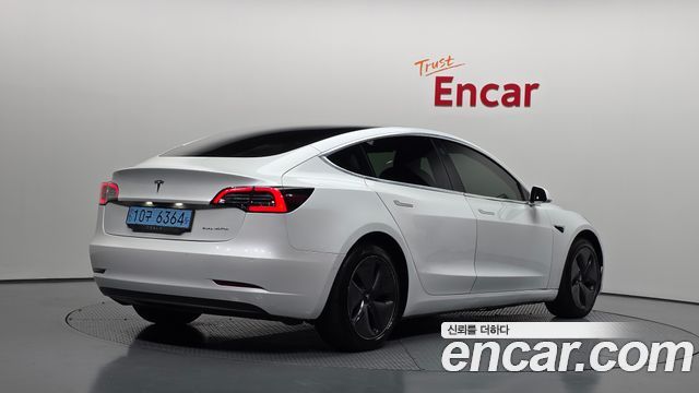 Tesla Model 3 Long Range AWD - фото 1