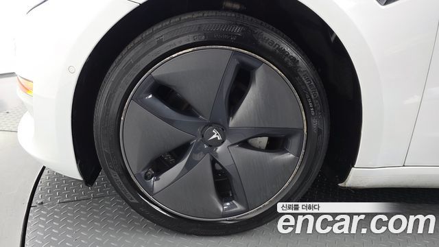 Tesla Model 3 Long Range AWD - фото 4