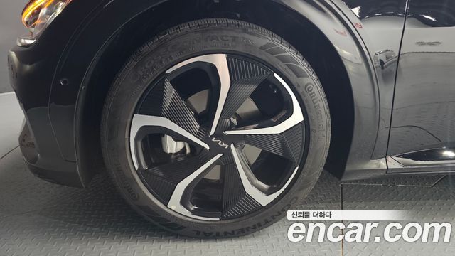 Kia EV6 Long Range 4WD GT Line - фото 4