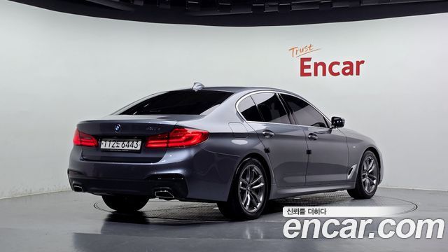 BMW 5-Series G30 520d M Sport Package Plus - фото 1