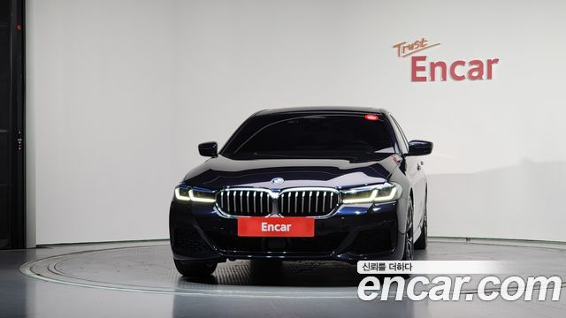 BMW 5-Series G30 530e M Sport - фото 2