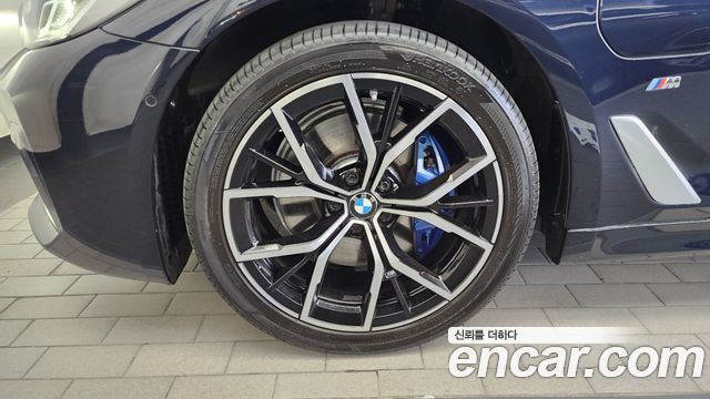 BMW 5-Series G30 530e M Sport - фото 4