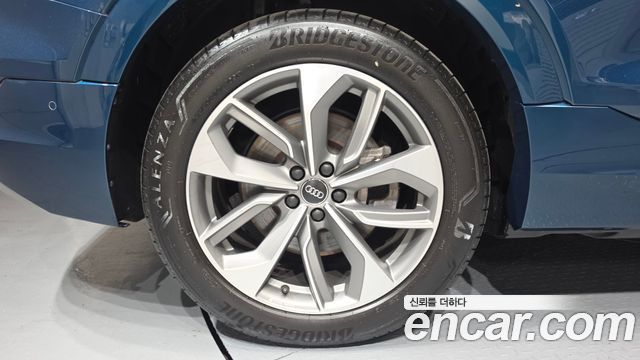 Audi e-tron 55 Quattro - фото 4