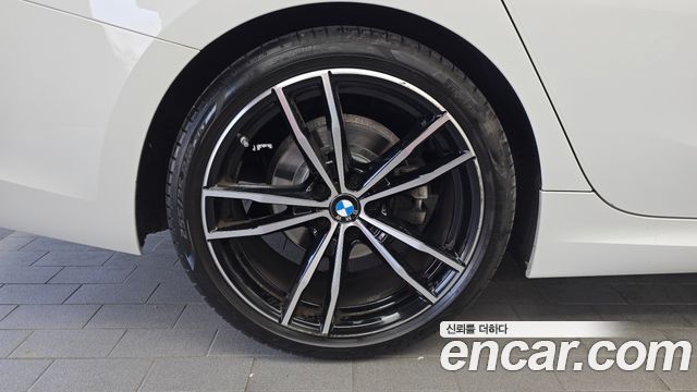BMW 3-Series G20 320i M Sport - фото 4