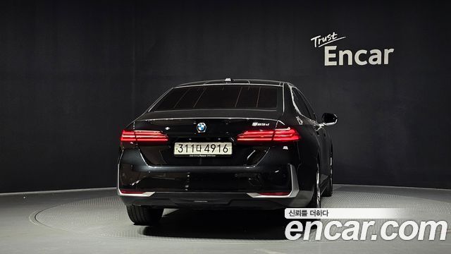BMW 5-Series G60 523d - фото 3