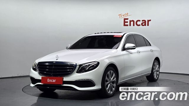 Mercedes-Benz E-Class W213 E300 4MATIC Exclusive - фото 0
