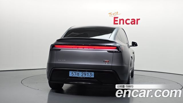 Tesla Model Y Long Range Launch Edition AWD - фото 3