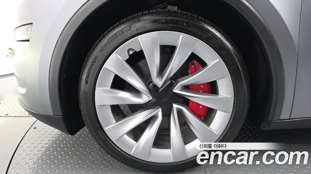 Tesla Model Y Long Range Launch Edition AWD - фото 4