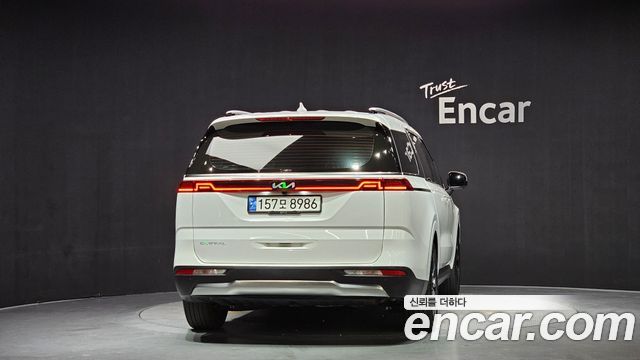 Kia Carnival 4-го поколения Gasoline 7-Seater Signature - фото 3