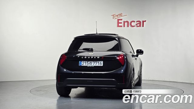 Mini Cooper 4-го поколения Favoured - фото 3