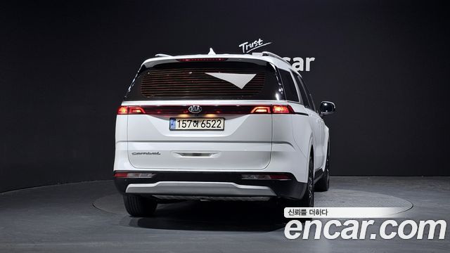 Kia Carnival 4-го поколения 9-Seater Prestige - фото 3