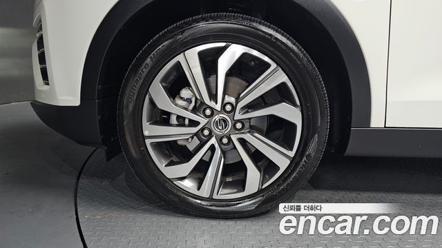 SsangYong Tivoli Gasoline 1.5 2WD V3 - фото 3